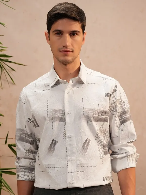  Locomotive Men White Self Design Slim Fit Casual Shirts
