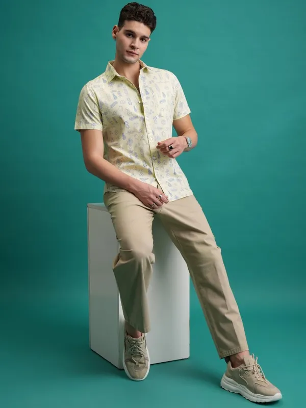  Ketch Men Yellow Printed Slim Fit Casual Shirts