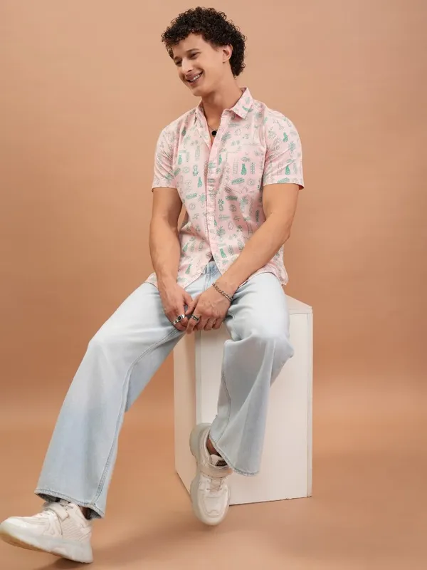  Ketch Men Pink Printed Slim Fit Casual Shirts