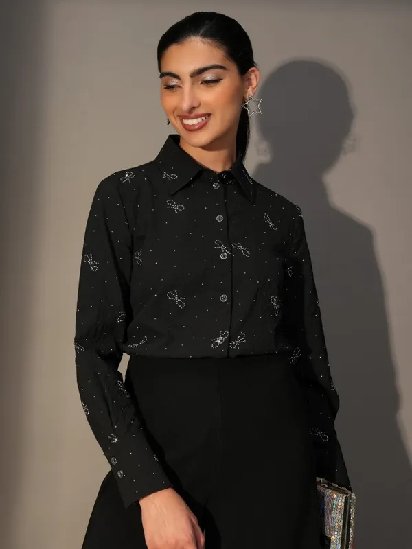  Tokyo Talkies Women Black Printed Casual Shirts