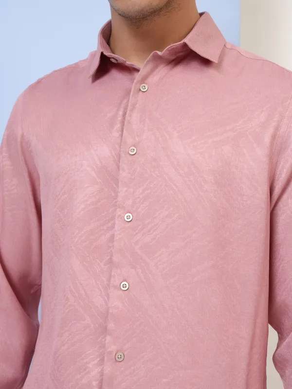 Highlander Men Pink Textured Slim Fit Casual Shirt