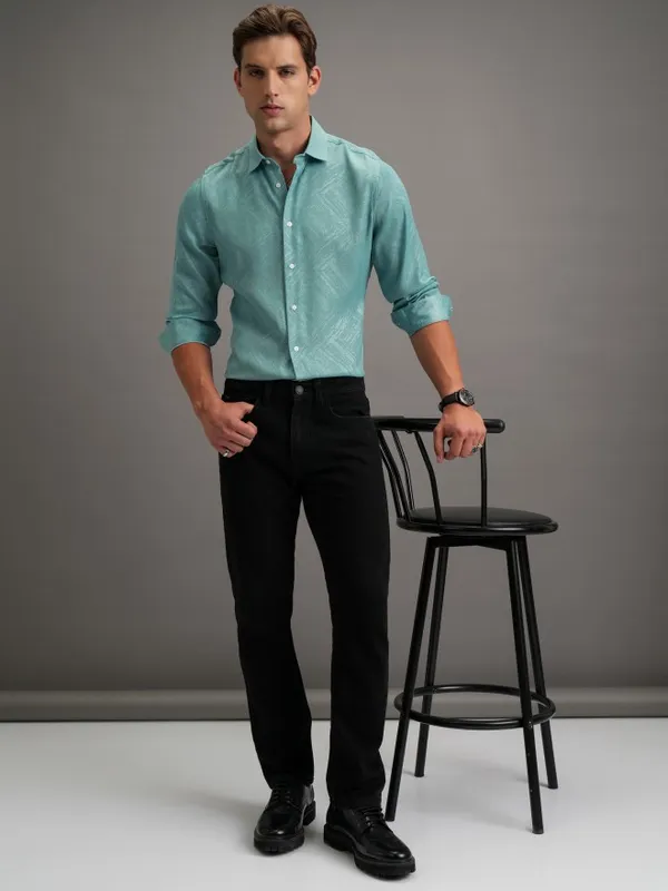 Men Slim Fit Casual Shirt
