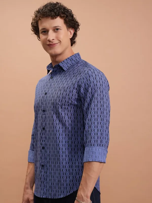  Highlander Men Blue Printed Slim Fit Casual Shirts