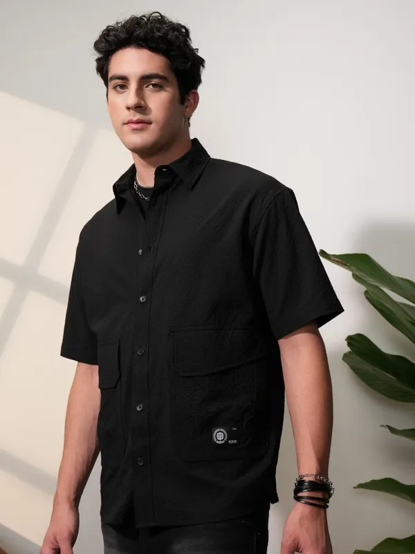  Locomotive Men Black Self Design Oversized Fit Casual Shirts