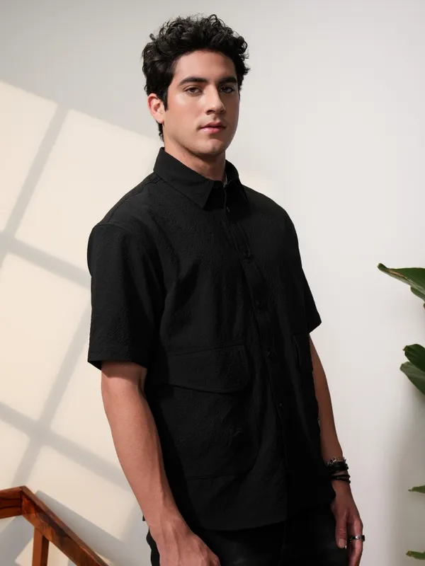  Locomotive Men Black Self Design Oversized Fit Casual Shirts