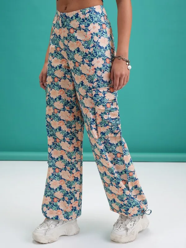  Tokyo Talkies Women Blue Printed Regular Fit Casual Trousers