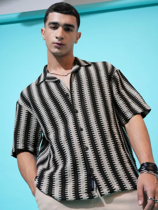  Highlander Men Black Self Design Oversized Fit Casual Shirts
