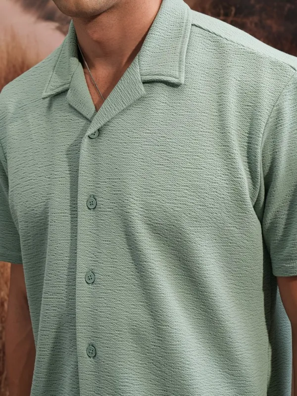  Locomotive Men Green Self Design Regular Fit Casual Shirts