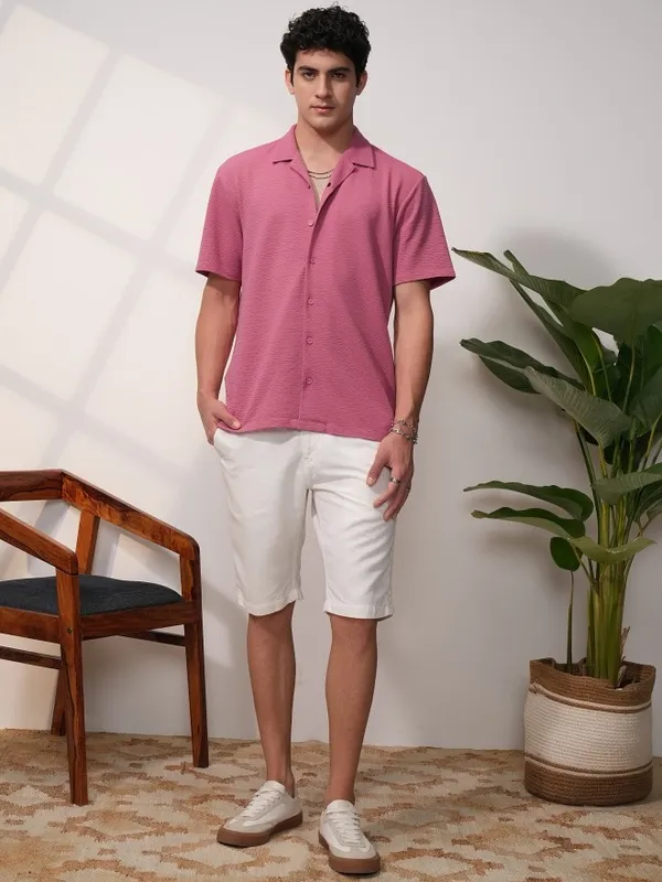  Locomotive Men Pink Self Design Relaxed Fit Casual Shirts