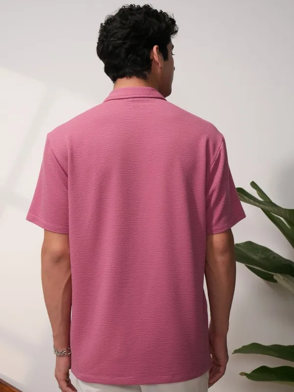  Locomotive Men Pink Self Design Relaxed Fit Casual Shirts