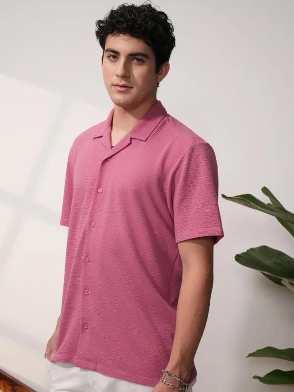  Locomotive Men Pink Self Design Relaxed Fit Casual Shirts