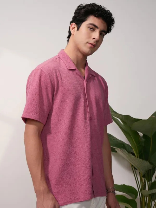  Locomotive Men Pink Self Design Relaxed Fit Casual Shirts