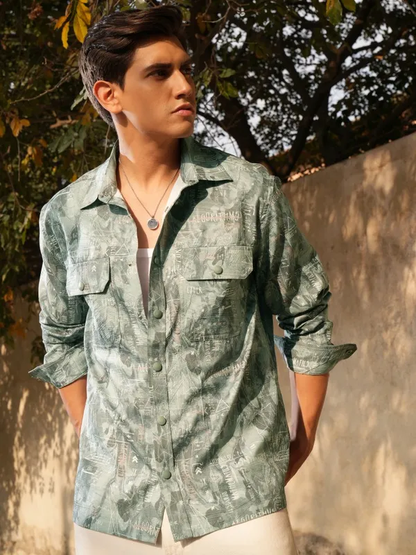  Locomotive Men Green Printed Oversized Fit Casual Shirts