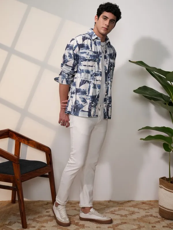  Locomotive Men Blue Printed Oversized Fit Casual Shirts