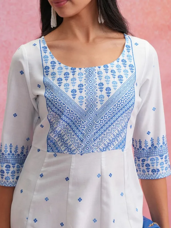  Vishudh Women White Printed Anarkali Kurtas