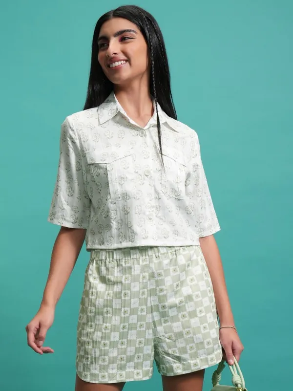 Tokyo Talkies Women Green Shirt With Shorts Co-Ords