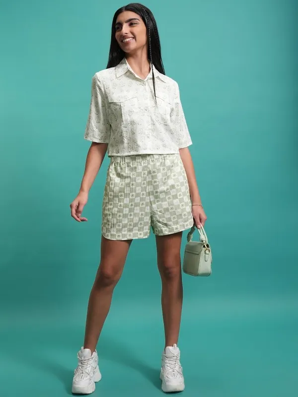 Tokyo Talkies Women Green Shirt With Shorts Co-Ords