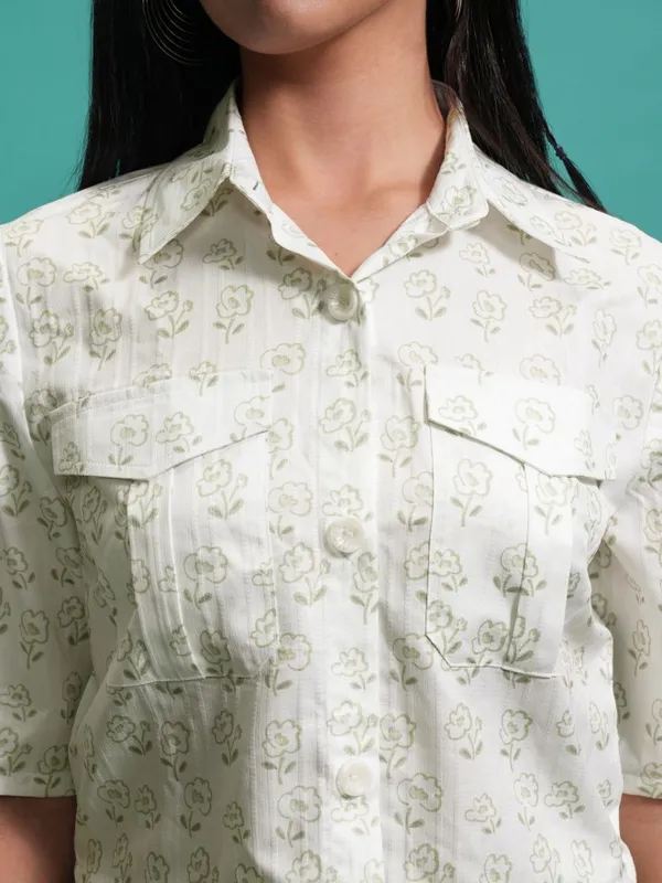 Tokyo Talkies Women Green Shirt With Shorts Co-Ords