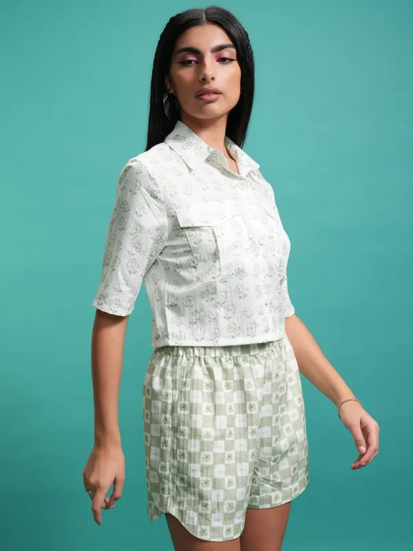 Tokyo Talkies Women Green Shirt With Shorts Co-Ords