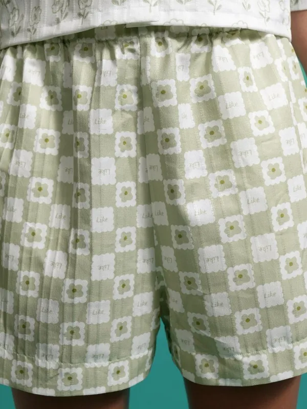 Tokyo Talkies Women Green Shirt With Shorts Co-Ords