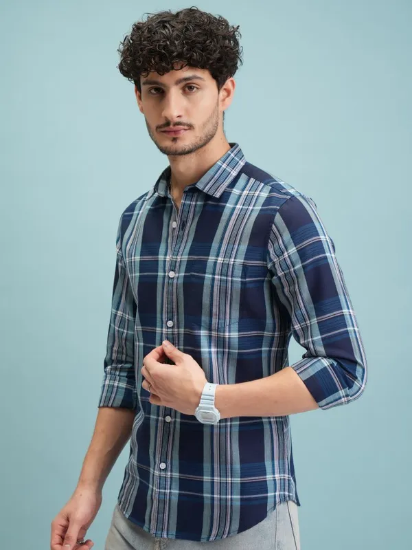  Highlander Men Navy Blue Checked Slim Fit Casual Shirts