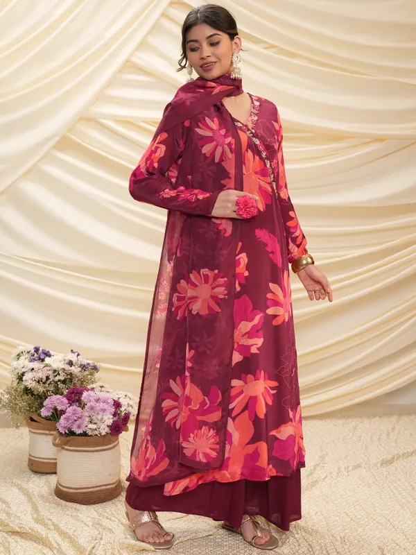 Women Kurta With Palazzo & Dupatta