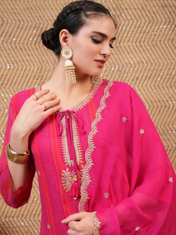  Vishudh Women Pink Embroidered Kurta Sets