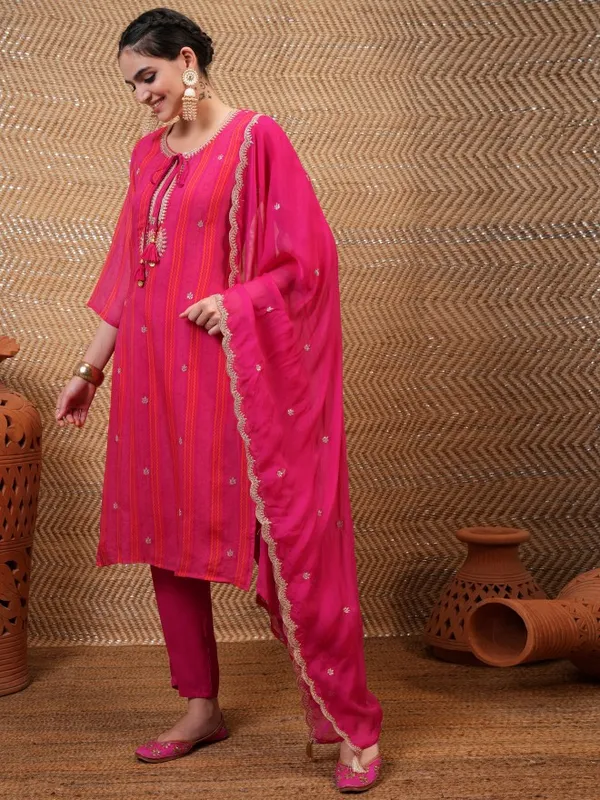  Vishudh Women Pink Embroidered Kurta Sets
