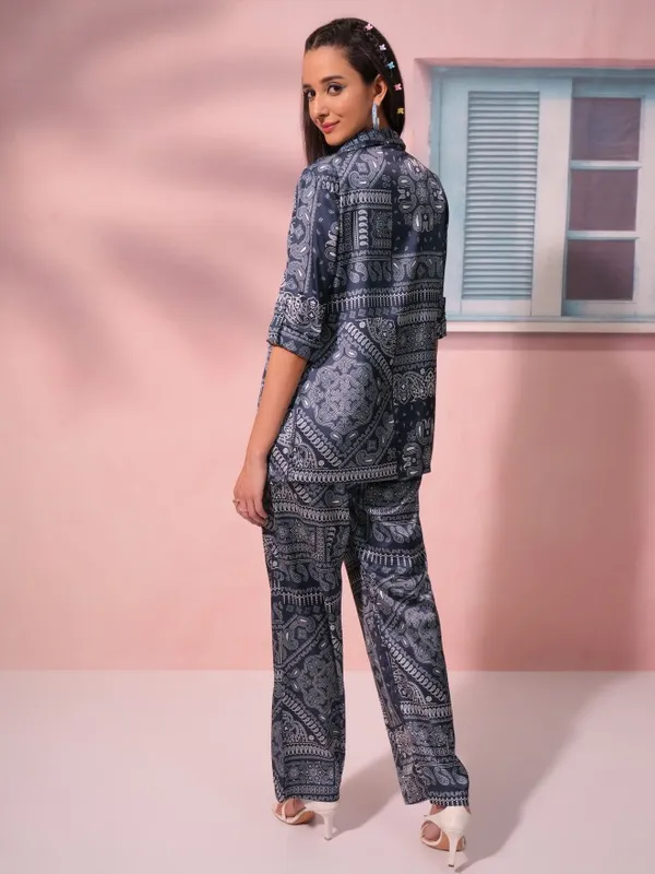 Tokyo Talkies Women Blue Blazer With Trouser