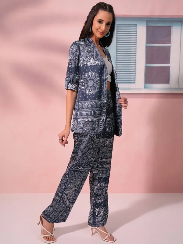 Tokyo Talkies Women Blue Blazer With Trouser