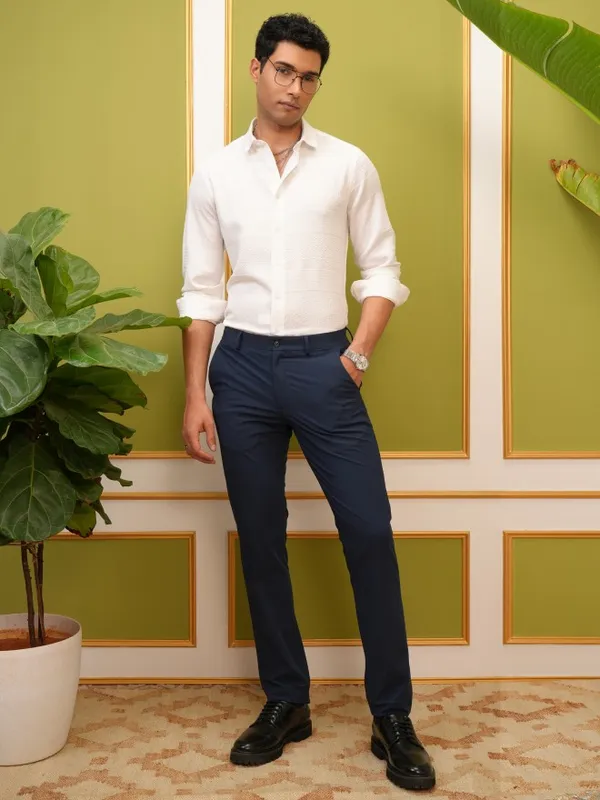 Locomotive Men White Textured Slim Fit Casual Shirt