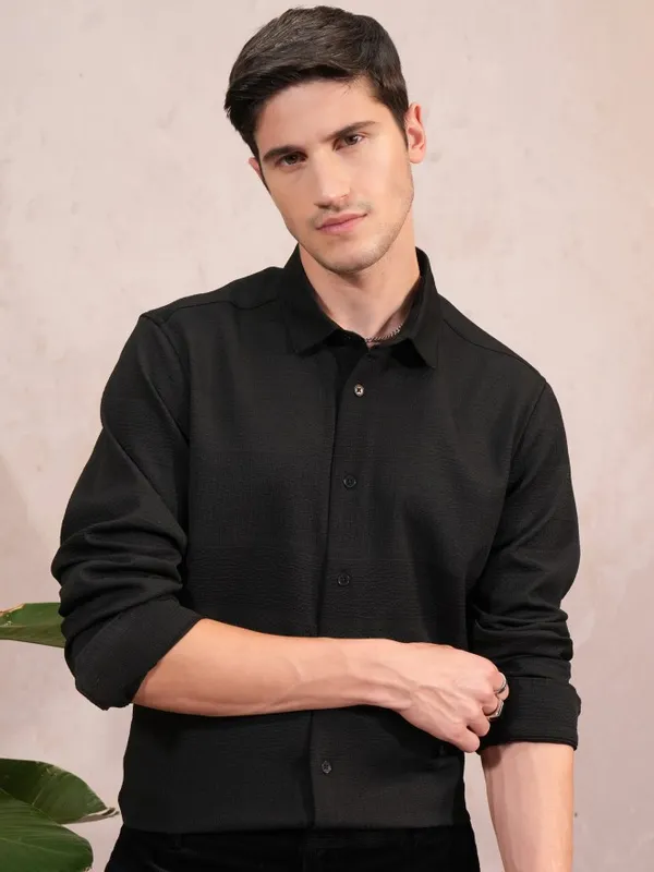 Locomotive Men Black Textured Slim Fit Casual Shirt