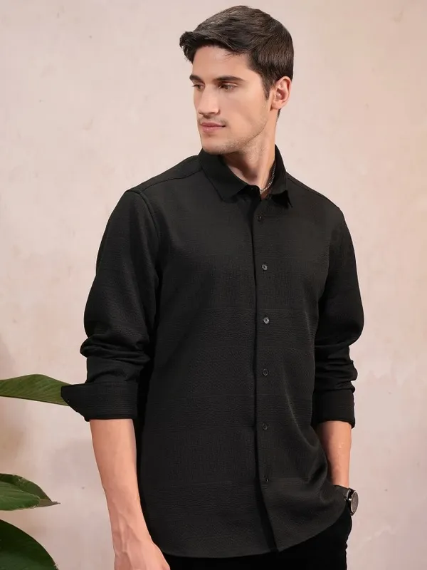 Locomotive Men Black Textured Slim Fit Casual Shirt