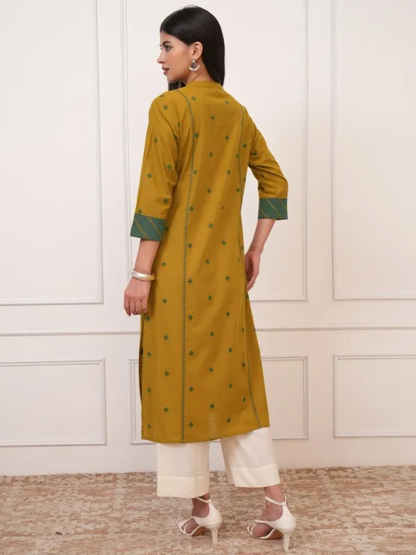  Vishudh Women Mustard Printed Straight Kurtas