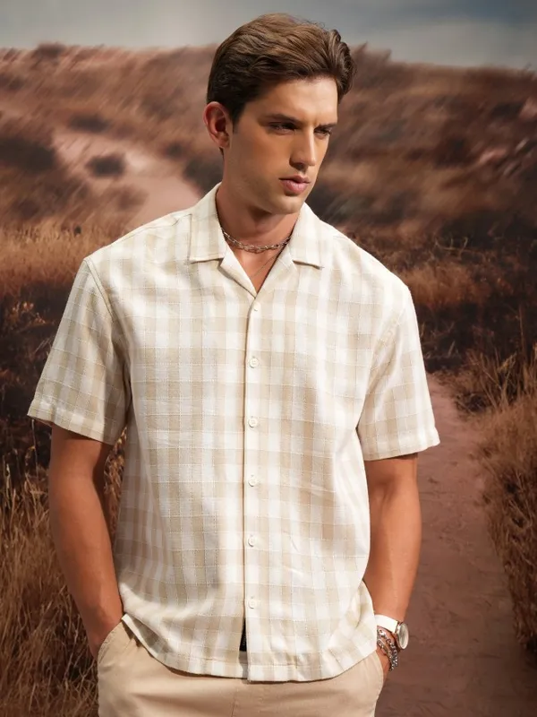 Locomotive Men Beige Checked Oversized Fit Casual Shirts