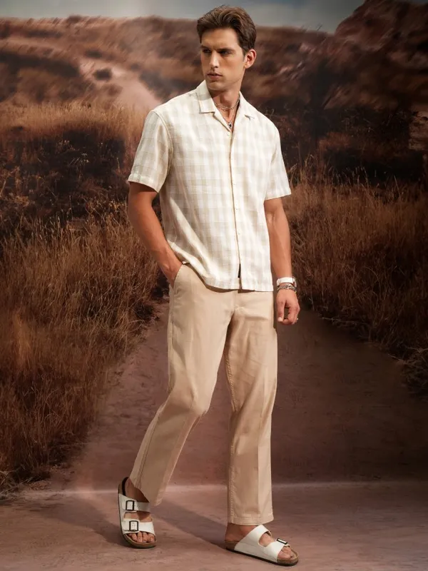  Locomotive Men Beige Checked Oversized Fit Casual Shirts