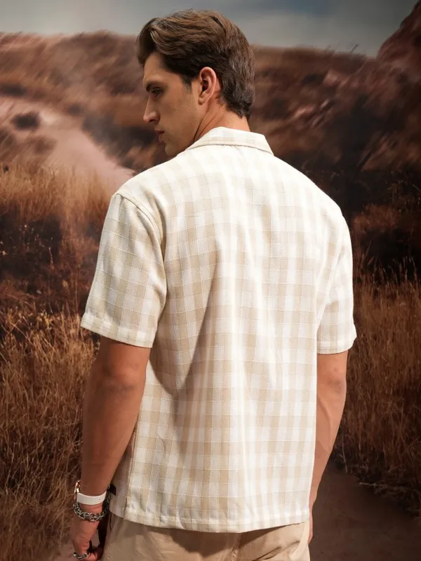 Locomotive Men Beige Checked Oversized Fit Casual Shirts