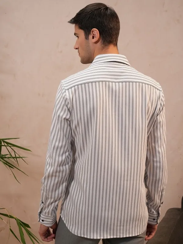  Locomotive Men White Striped Slim Fit Casual Shirts