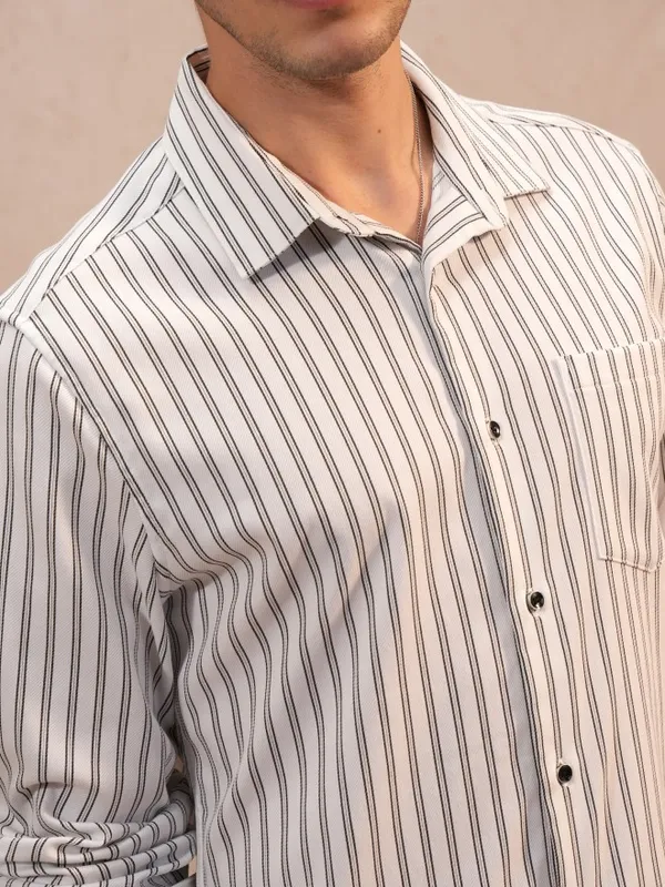  Locomotive Men White Striped Slim Fit Casual Shirts