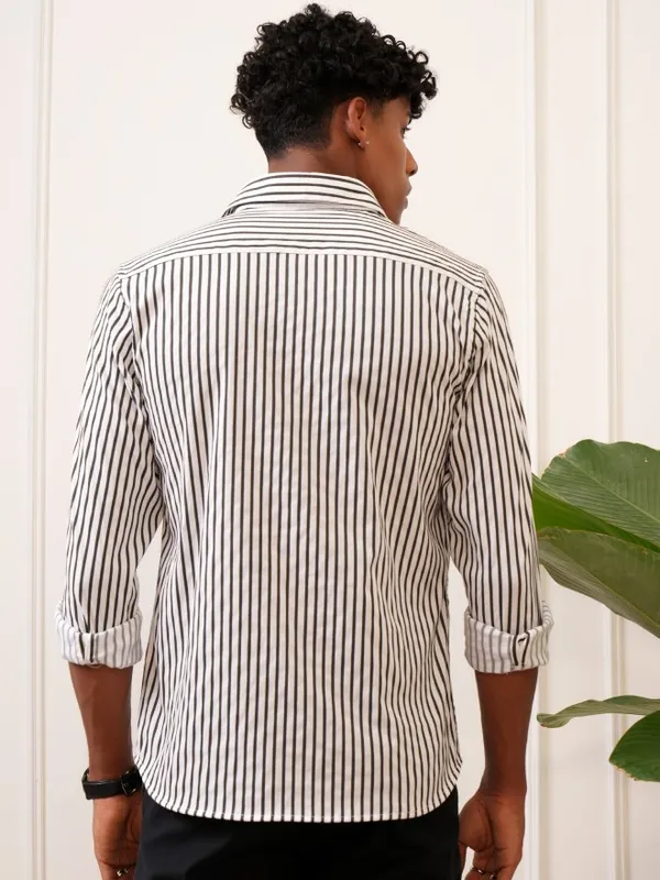  Locomotive Men White Striped Slim Fit Casual Shirts