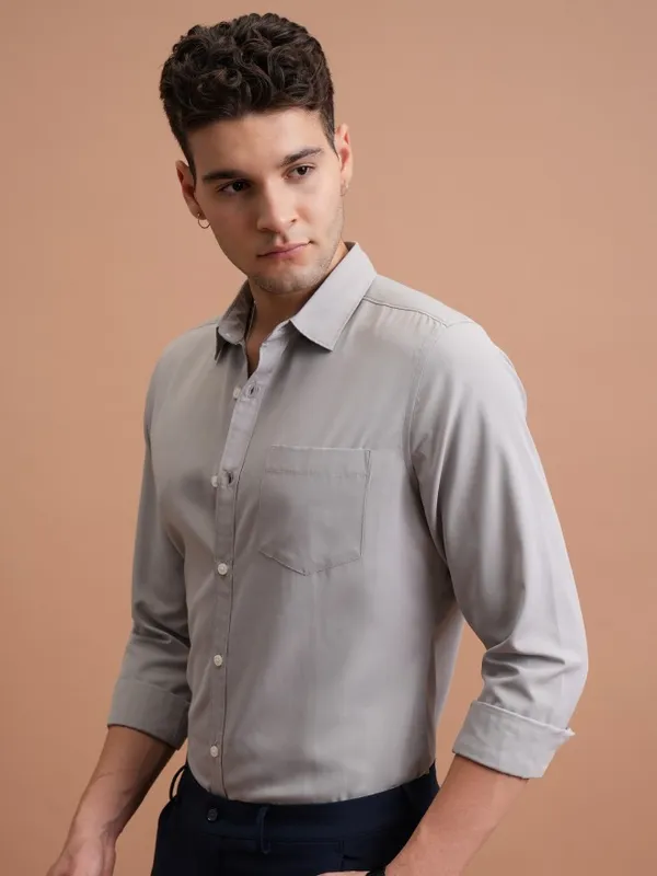 Men Slim Fit Casual Shirt