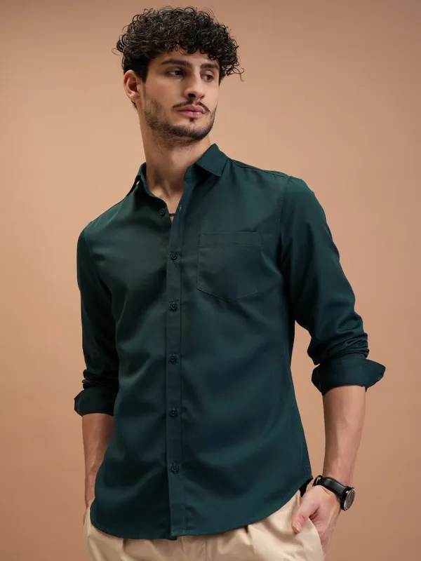 Men Slim Fit Casual Shirt