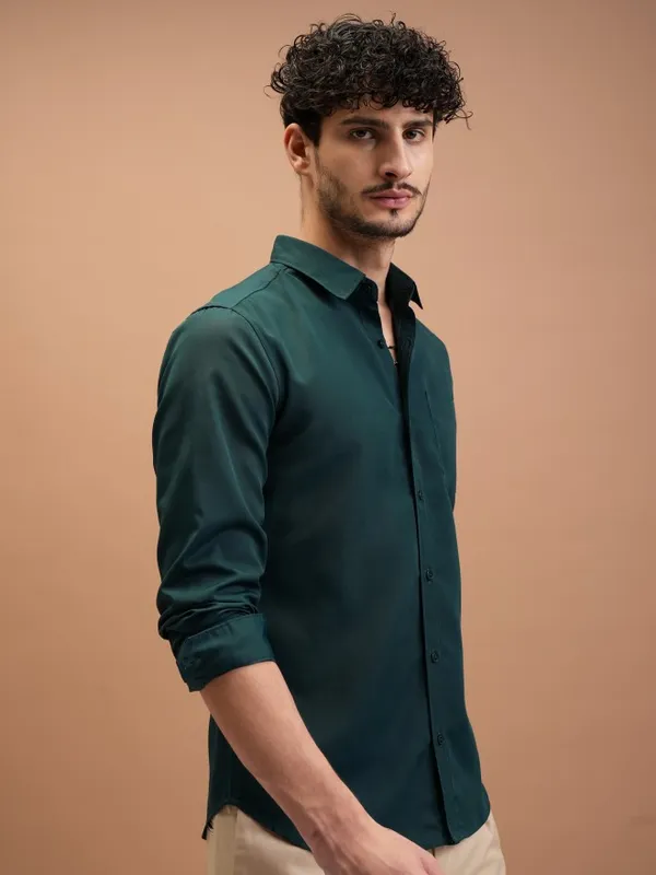 Men Slim Fit Casual Shirt