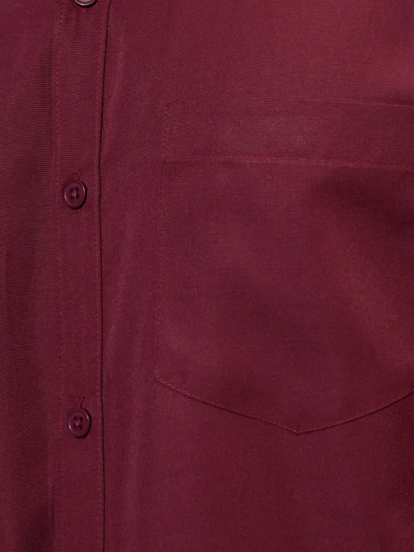  Highlander Men Maroon Solid Slim Fit Casual Shirts