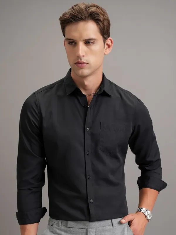  Highlander Men Black Solid Slim Fit Casual Shirts