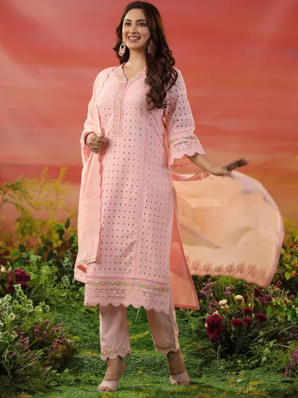 Women Kurta With Trousers & Dupatta