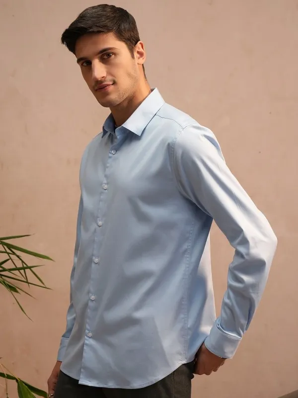  Locomotive Men Blue Solid Slim Fit Casual Shirts