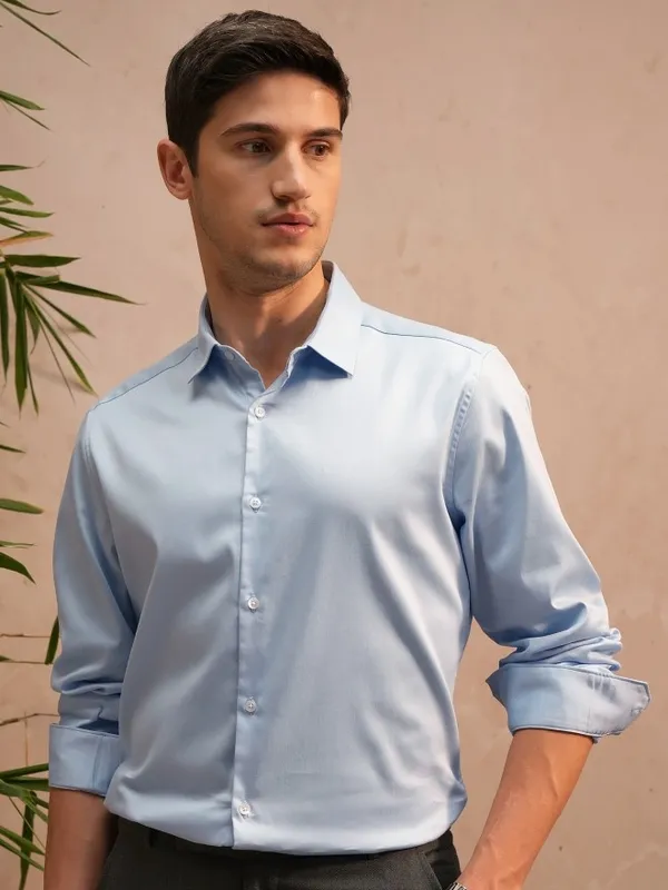  Locomotive Men Blue Solid Slim Fit Casual Shirts