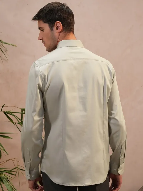  Locomotive Men Grey Solid Slim Fit Casual Shirts