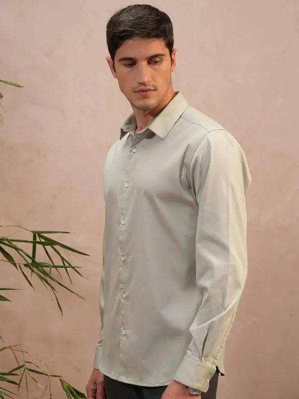  Locomotive Men Grey Solid Slim Fit Casual Shirts